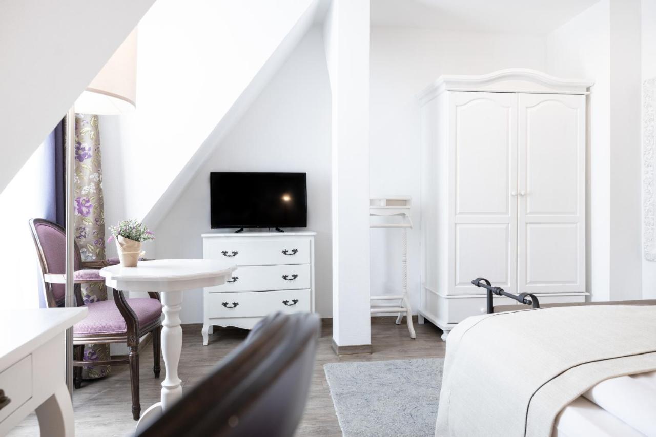 Hotel Novum Kronprinz 3*