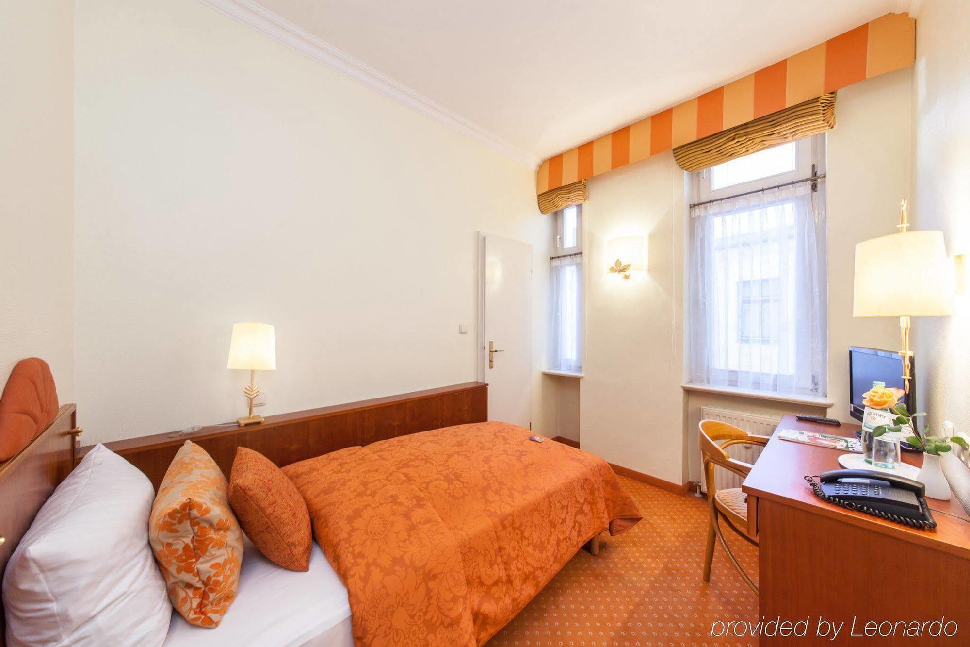 Hotel Novum Kronprinz 3*