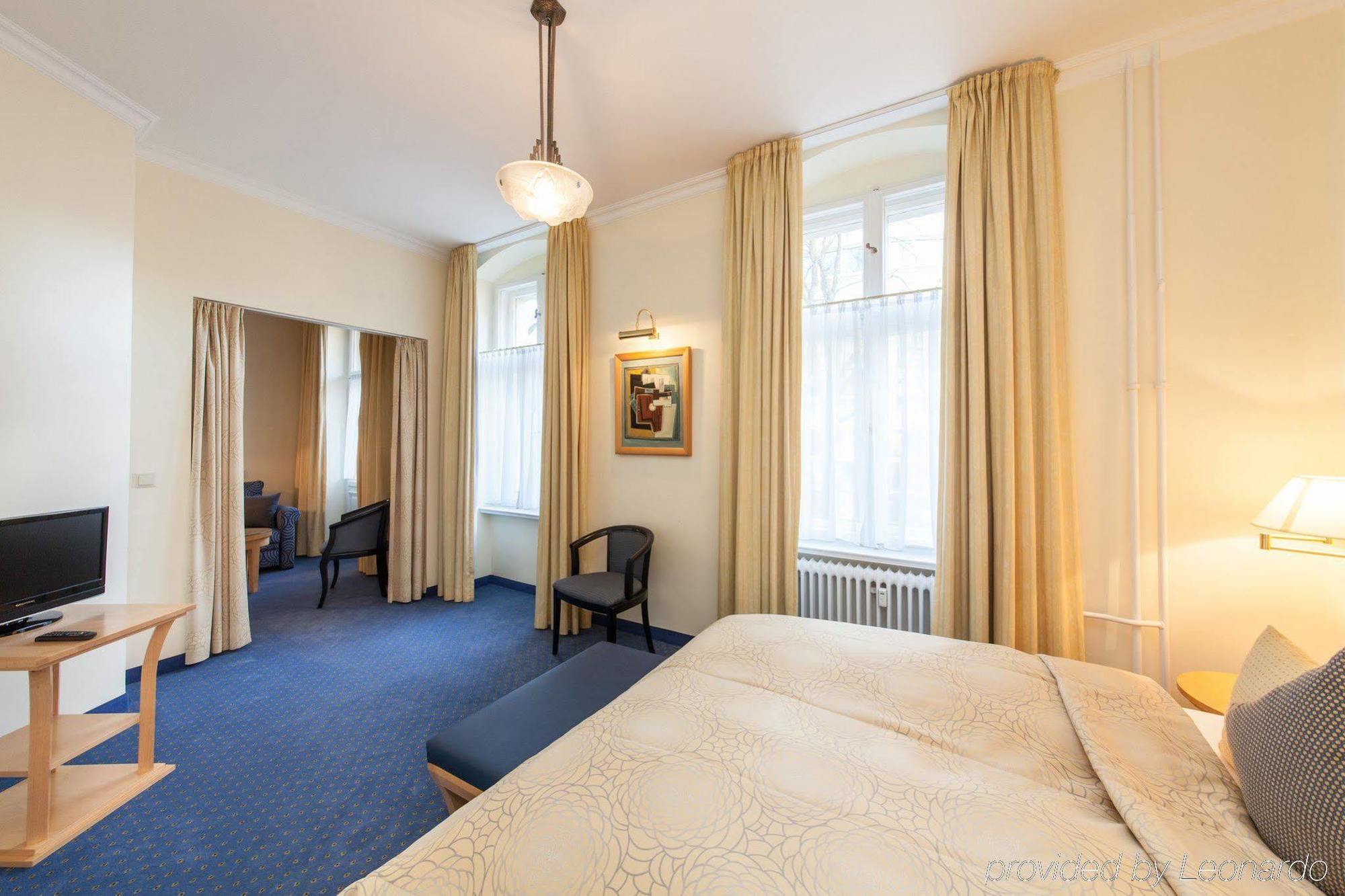 Novum Kronprinz 3*